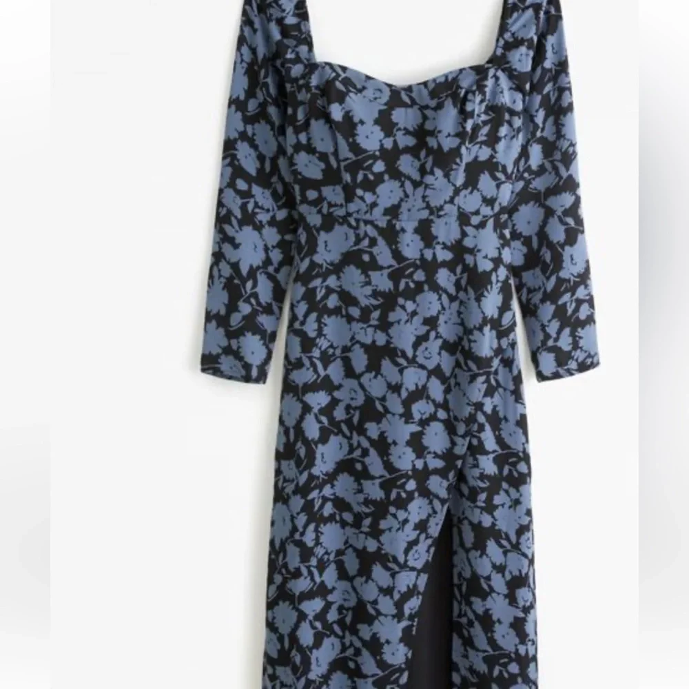 Abercrombie & Fitch Blue Maxi Dress with Sweetheart Neckline
